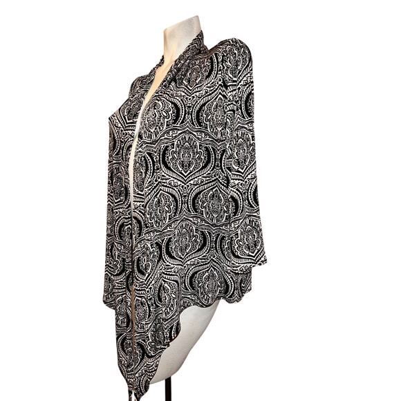 travelers CHICO'S Top Sz L (2) Black Wht Stretch Hem Tie 3/4 Slv Shirt Cover-up - Picture 5 of 7